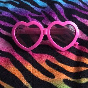 Pink barbie heart sunglasses 🔥